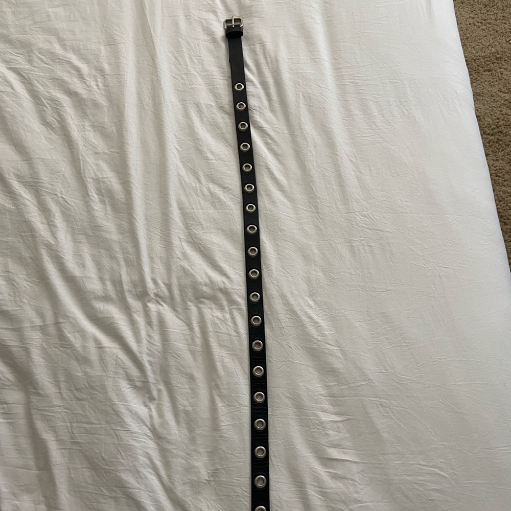 black brandy melville belt
